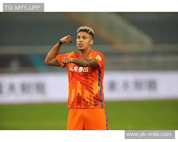 瓦科亲自为克雷桑剪胡子社媒晒照引发球迷热议